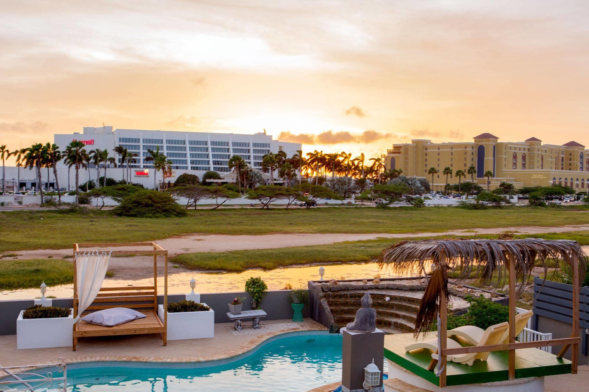 Modern Hotel Aruba Noord Exteriör bild